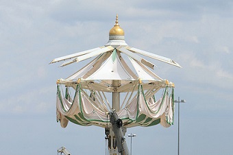 Самый большой в мире складной зонт построят в Саудовской Аравии