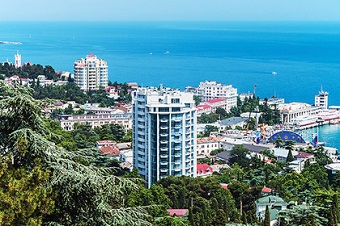 В Крыму временно запретили сделки с недвижимостью на побережье