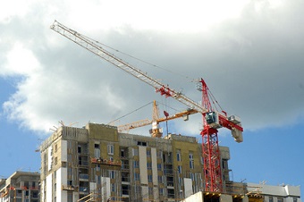 Россияне испортили строительную статистику отказом от индивидуального жилья