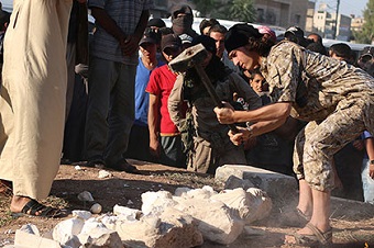 Террористы ИГ уничтожили погребальные башни в Пальмире